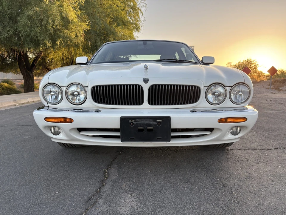2003 Jaguar X308 XJ - Image 2 of 31