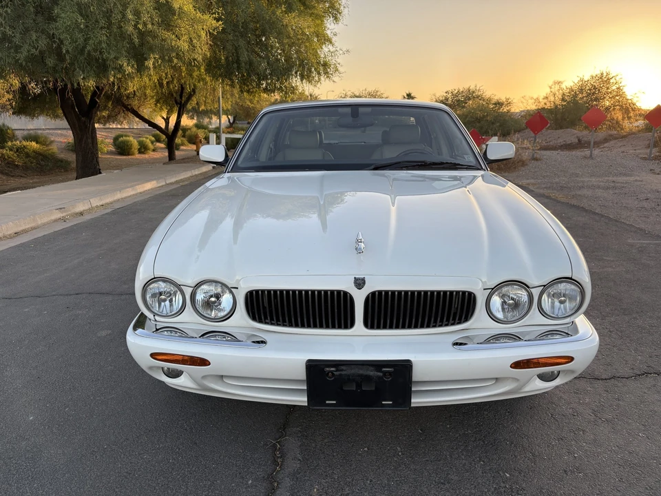2003 Jaguar X308 XJ - Image 3 of 31