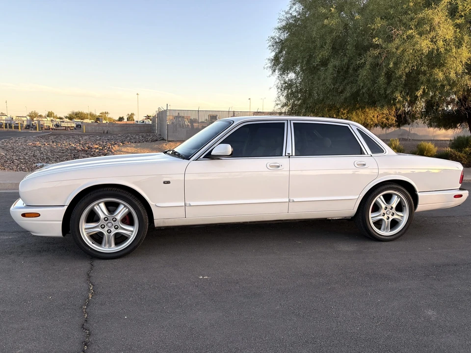 2003 Jaguar X308 XJ - Image 8 of 31