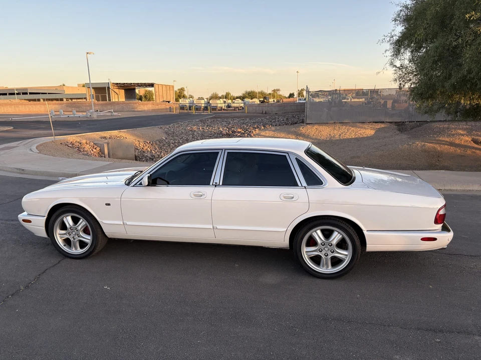 2003 Jaguar X308 XJ - Image 11 of 31
