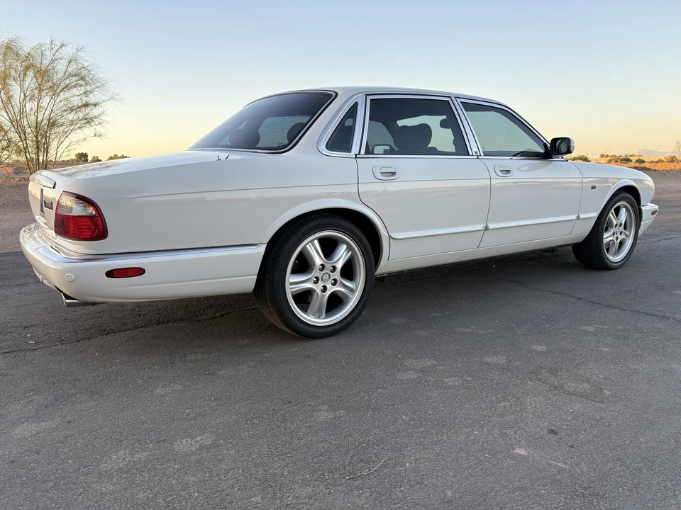 2003 Jaguar X308 XJ - Image 14 of 31