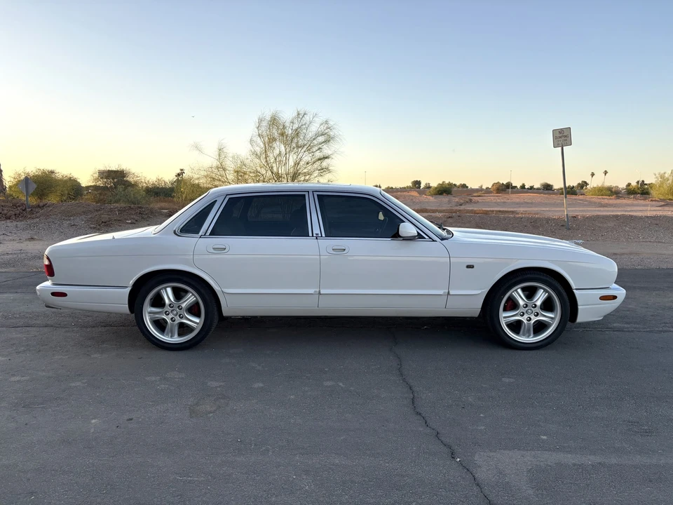 2003 Jaguar X308 XJ - Image 17 of 31