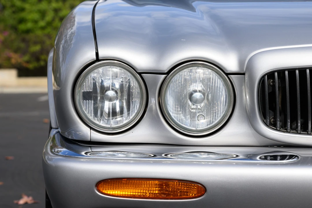 2003 Jaguar X308 XJ - Image 31 of 31
