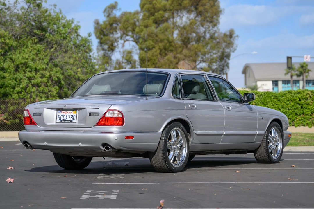 2003 Jaguar X308 XJ - Image 12 of 31