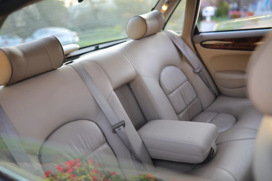 2003 Jaguar X308 XJR - Image 6 of 12