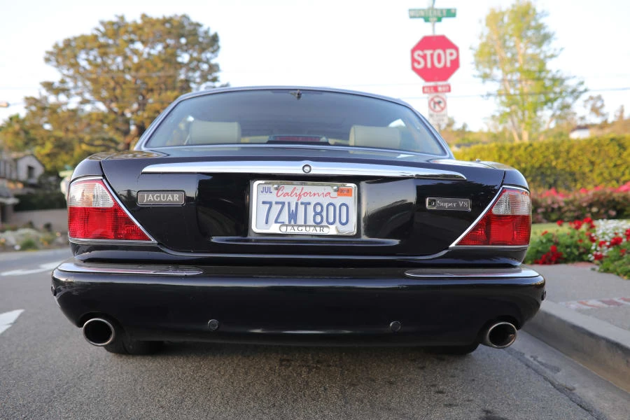 2003 Jaguar X308 XJR - Image 9 of 12