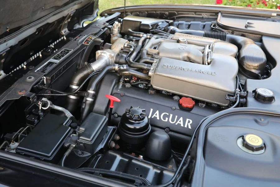 2003 Jaguar X308 XJR - Image 8 of 12