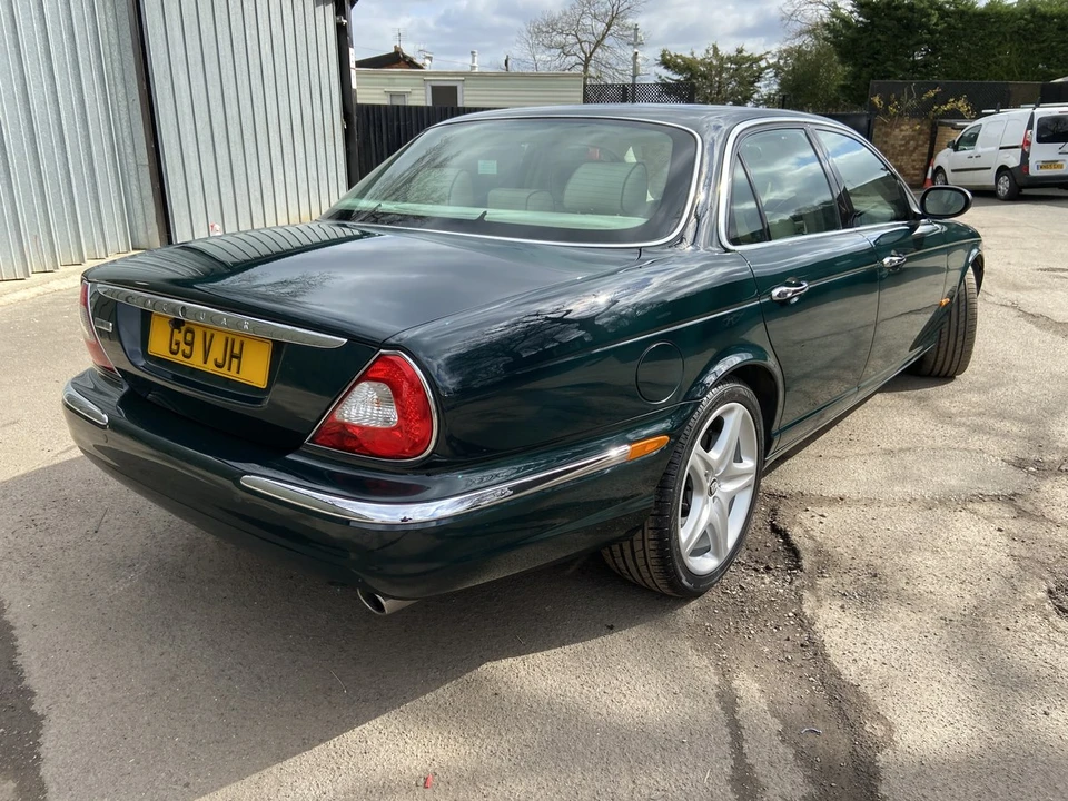 2003 Jaguar X308 XJR - Image 5 of 30