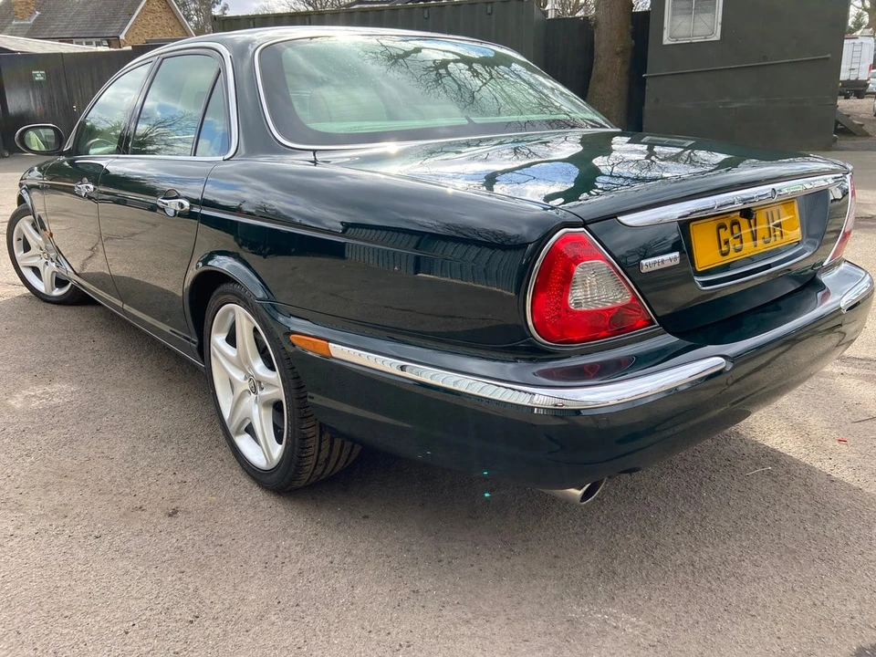 2003 Jaguar X308 XJR - Image 13 of 30