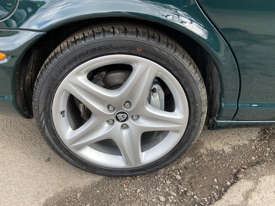 2003 Jaguar X308 XJR - Image 17 of 30