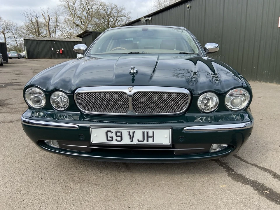 2003 Jaguar X308 XJR - Image 11 of 30