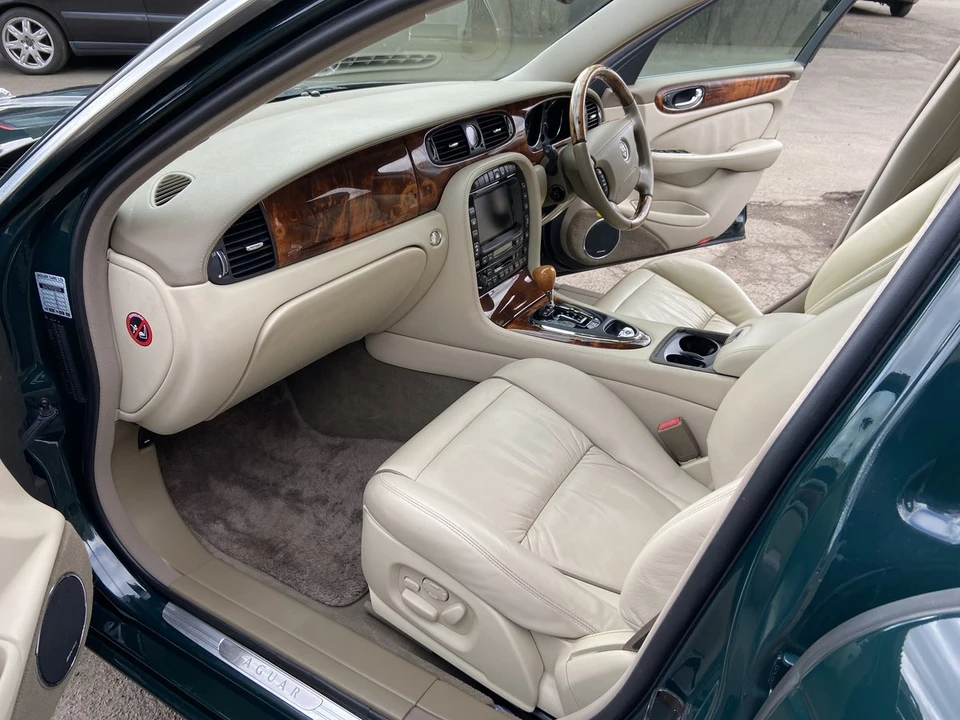 2003 Jaguar X308 XJR - Image 20 of 30