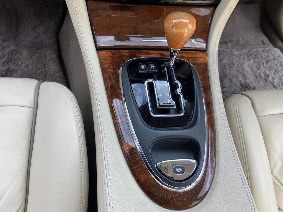 2003 Jaguar X308 XJR - Image 24 of 30