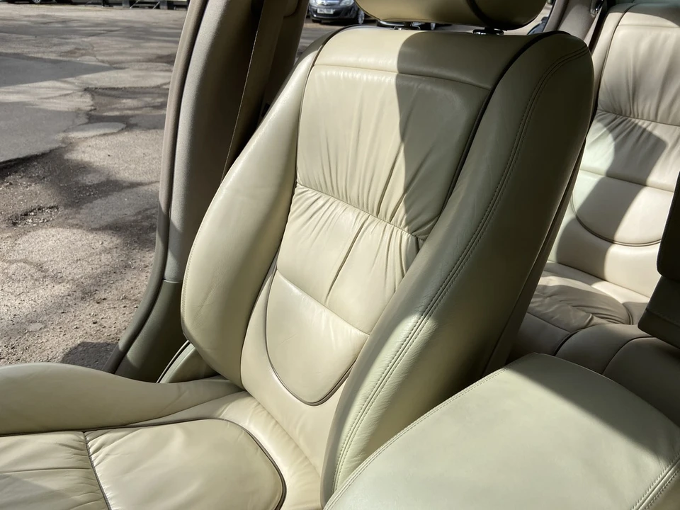 2003 Jaguar X308 XJR - Image 23 of 30
