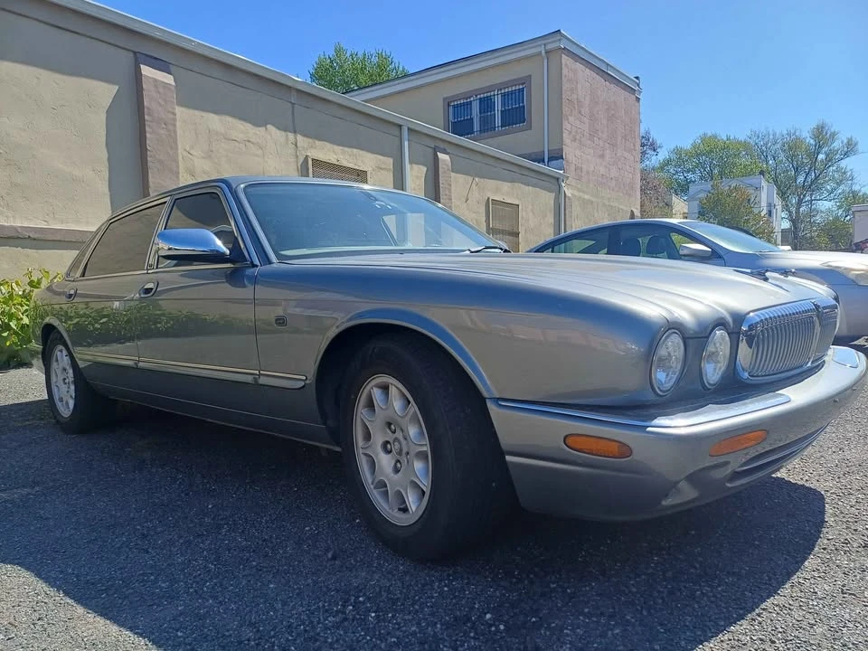 2003 Jaguar X308 XJ - Image 2 of 7