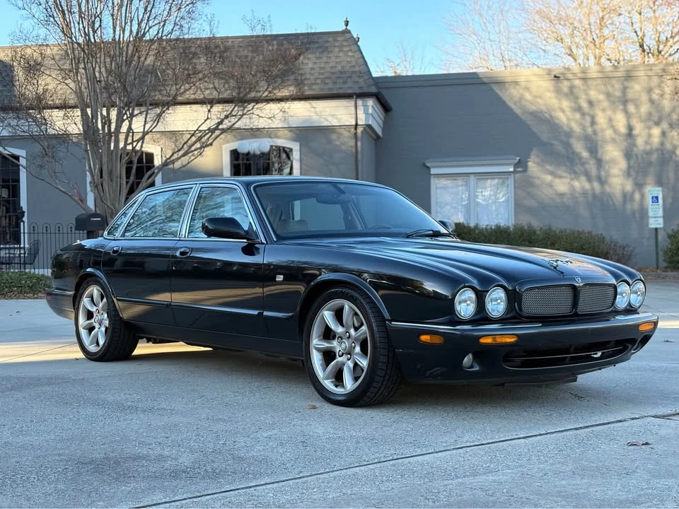 2003 Jaguar X308 XJR - Image 2 of 17