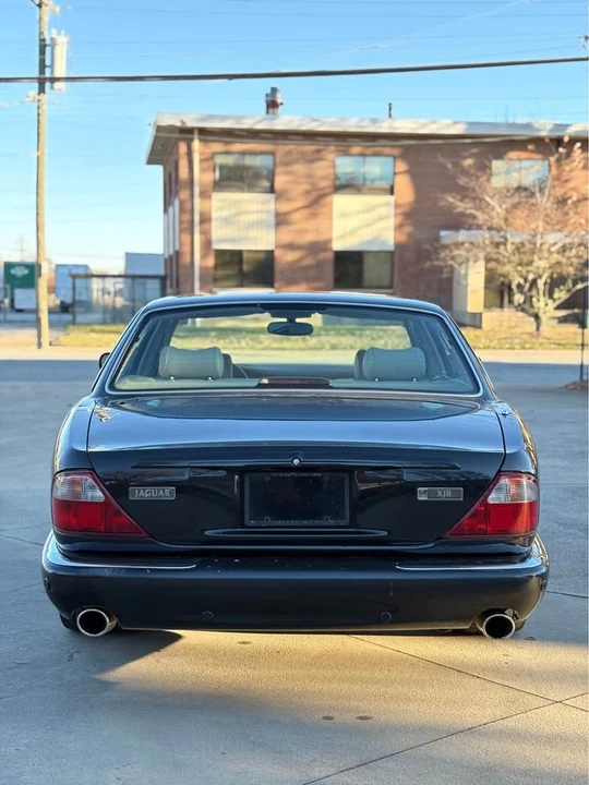 2003 Jaguar X308 XJR - Image 6 of 17