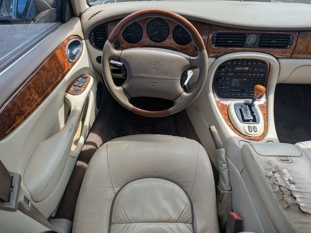 2003 Jaguar X308 XJ - Image 10 of 13