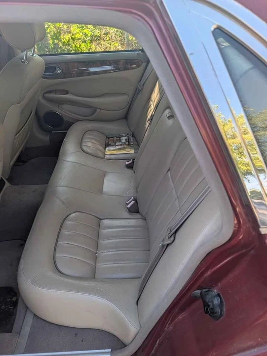 2003 Jaguar X308 XJ - Image 4 of 10