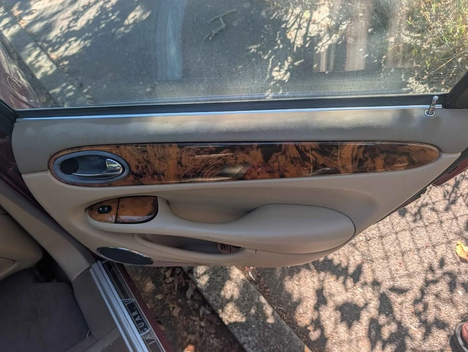2003 Jaguar X308 XJ - Image 5 of 10