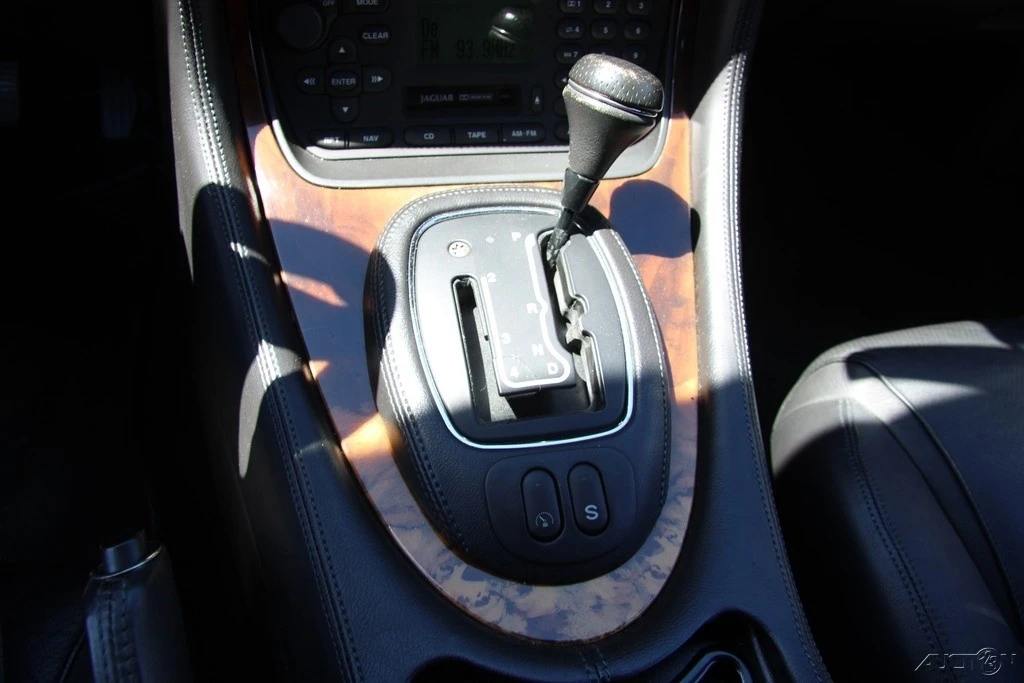 2003 Jaguar X308 XJ - Image 20 of 21