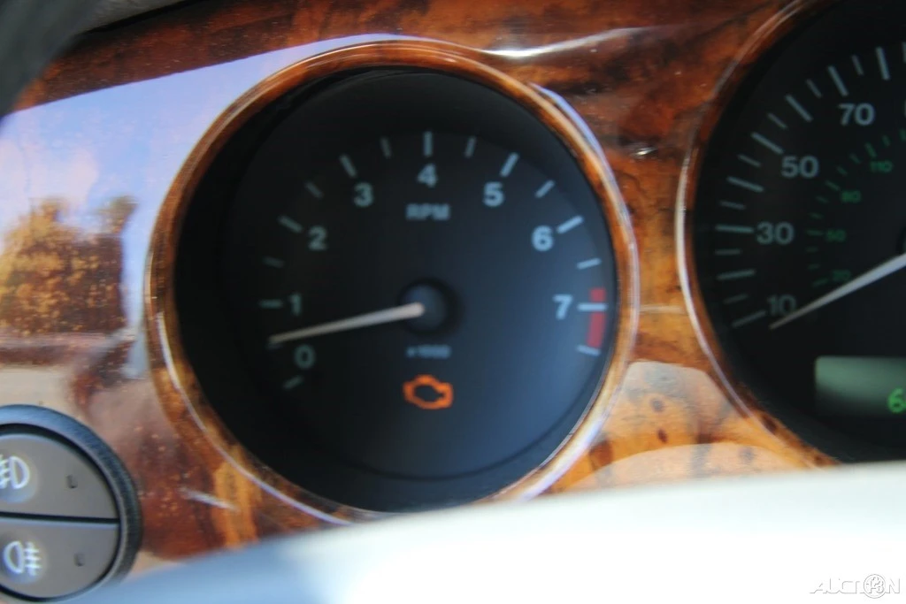 2003 Jaguar X308 XJ - Image 17 of 21