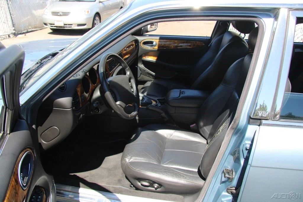 2003 Jaguar X308 XJ - Image 13 of 21