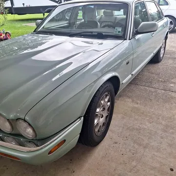 2003 Jaguar XJ Super Sedan 4D