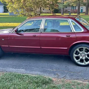2003 Jaguar XJ8 Sedan 4D