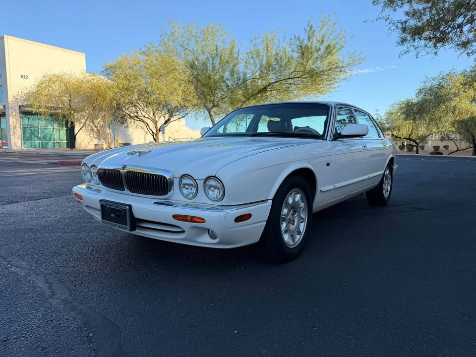 2003 Jaguar X308 XJ - Image 2 of 12
