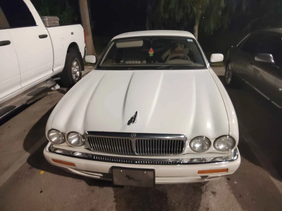 2003 Jaguar X308 XJR - Image 8 of 8