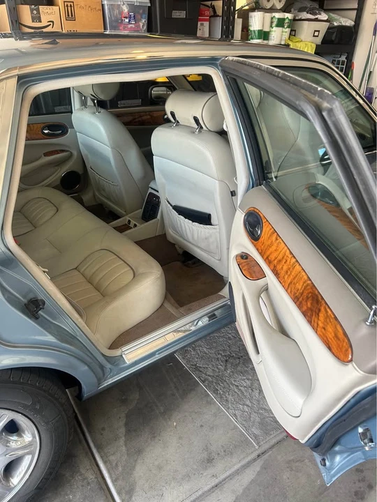 2003 Jaguar X308 XJ - Image 9 of 11