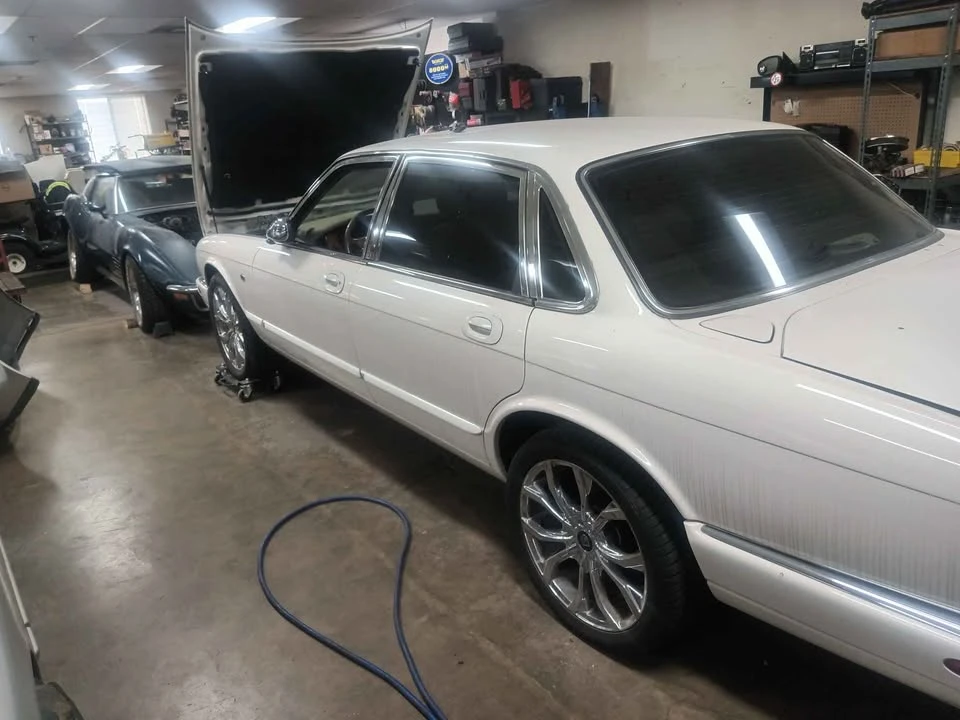 2003 Jaguar X308 XJ - Image 3 of 4
