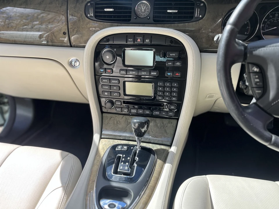2003 Jaguar X308 XJ - Image 14 of 15