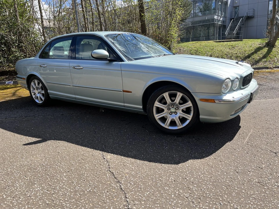 2003 Jaguar X308 XJ - Image 2 of 15