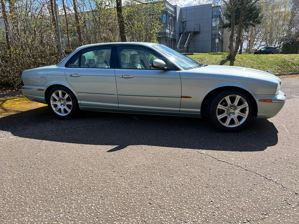 2003 Jaguar X308 XJ - Image 3 of 15