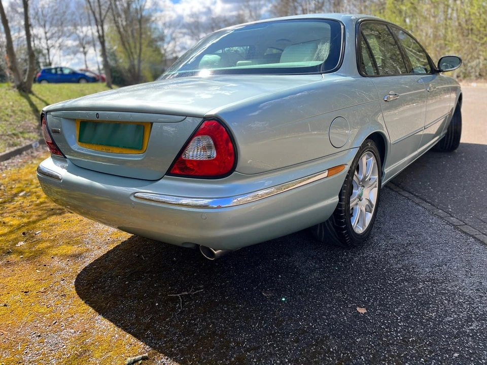 2003 Jaguar X308 XJ - Image 5 of 15