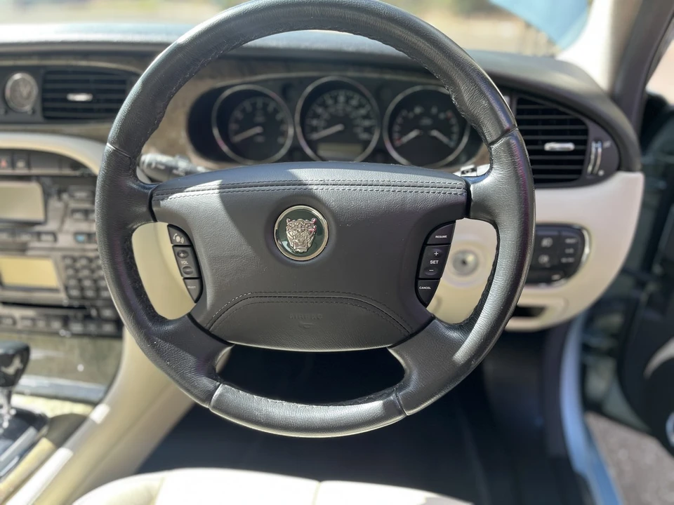 2003 Jaguar X308 XJ - Image 15 of 15