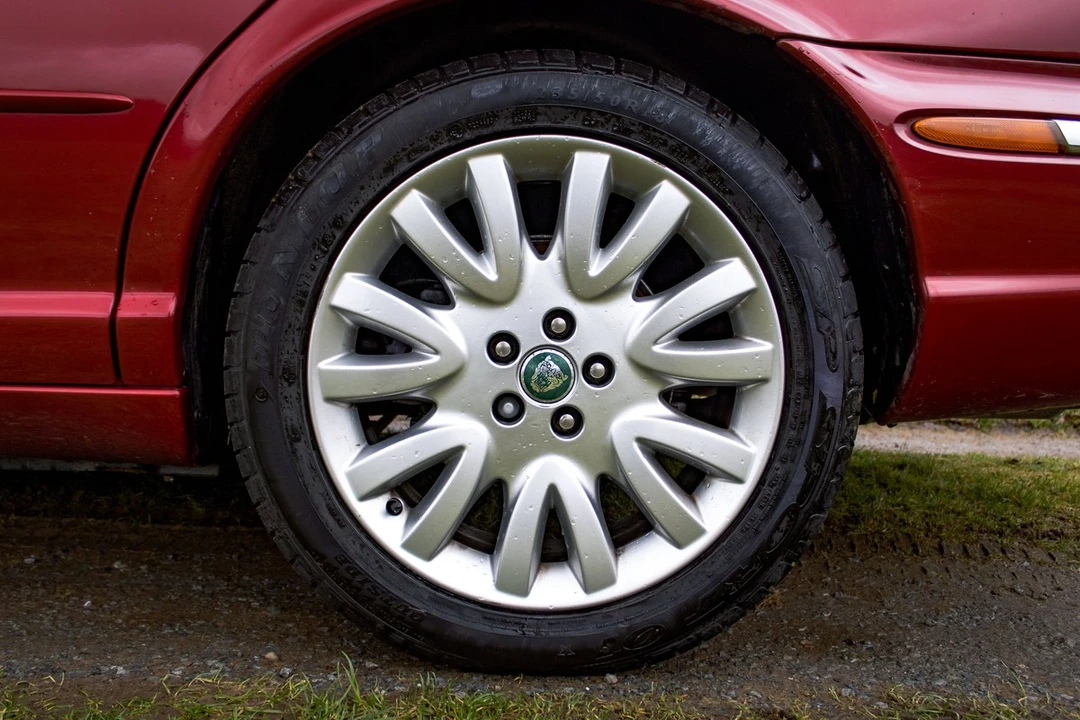 2003 Jaguar X308 XJ - Image 17 of 30