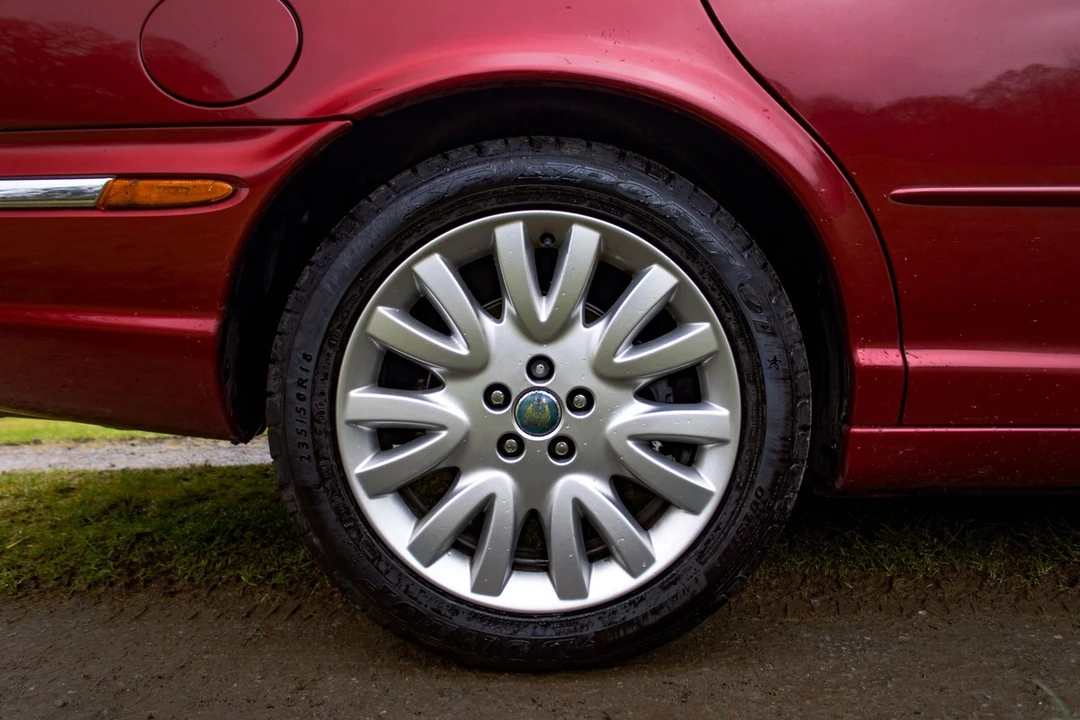 2003 Jaguar X308 XJ - Image 18 of 30