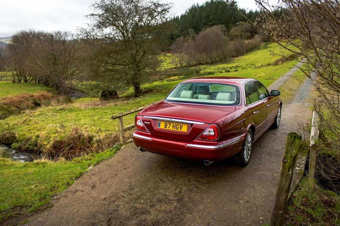 2003 Jaguar X308 XJ - Image 11 of 30