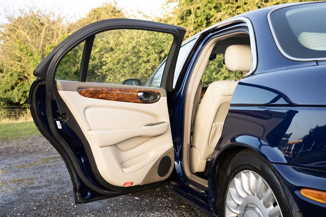 2003 Jaguar X308 XJ - Image 26 of 30