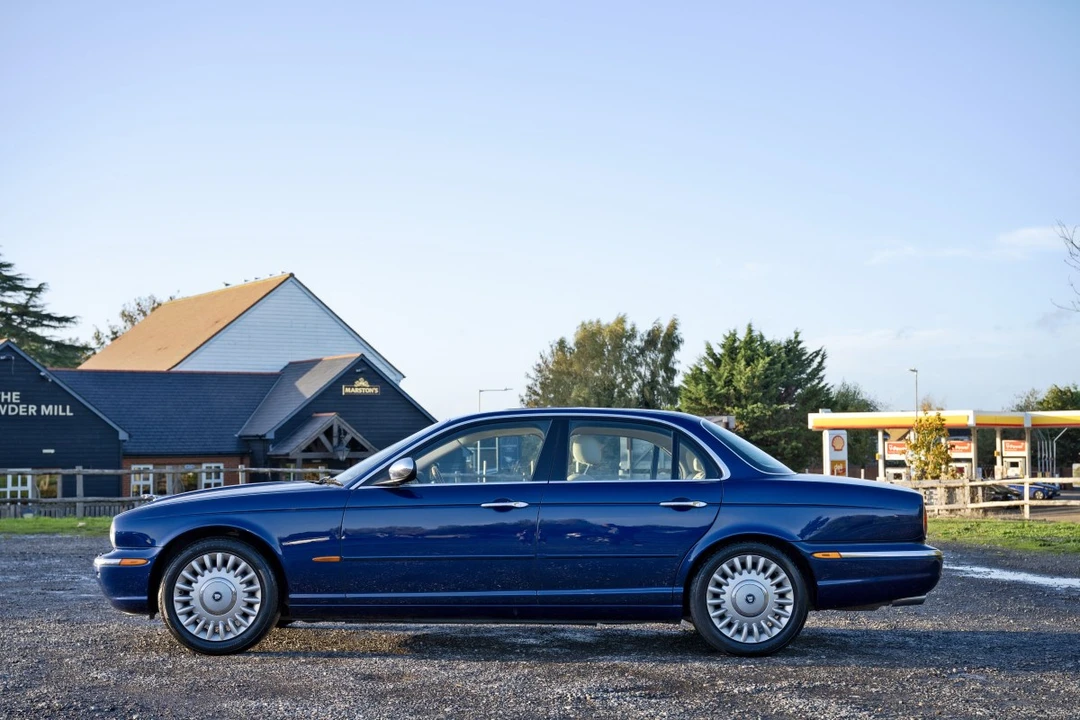 2003 Jaguar X308 XJ - Image 8 of 30