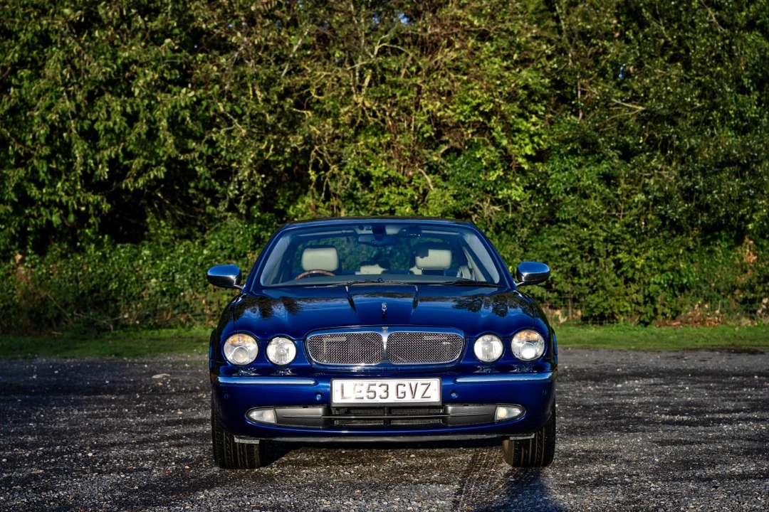 2003 Jaguar X308 XJ - Image 2 of 30