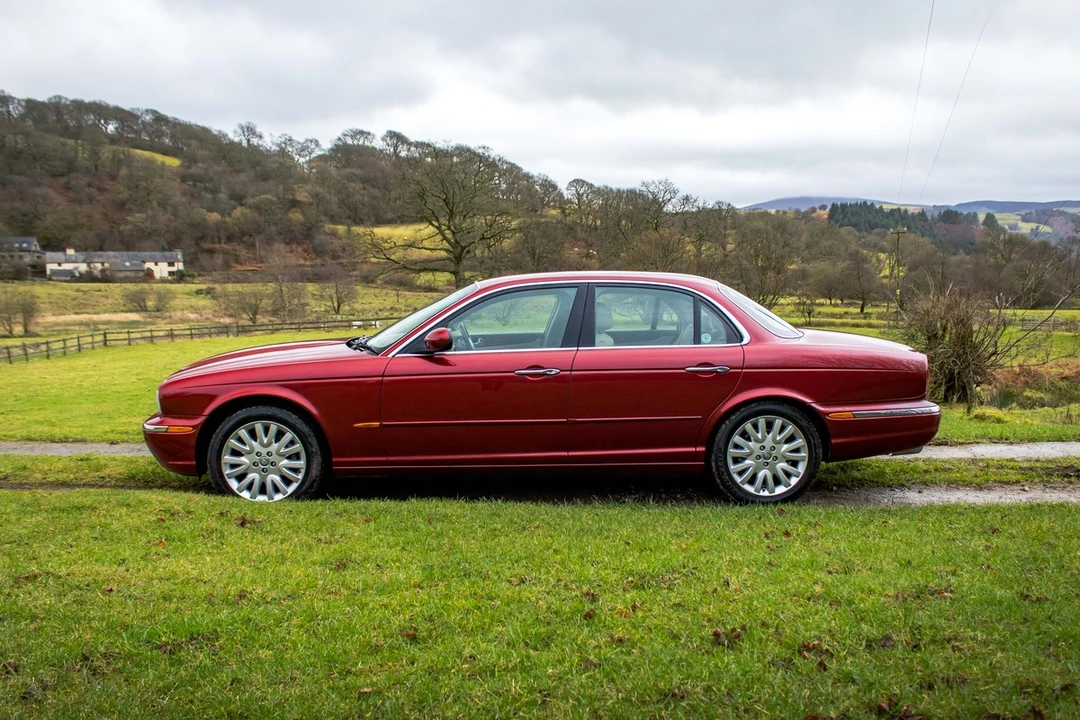 2003 Jaguar X308 XJ - Image 6 of 30