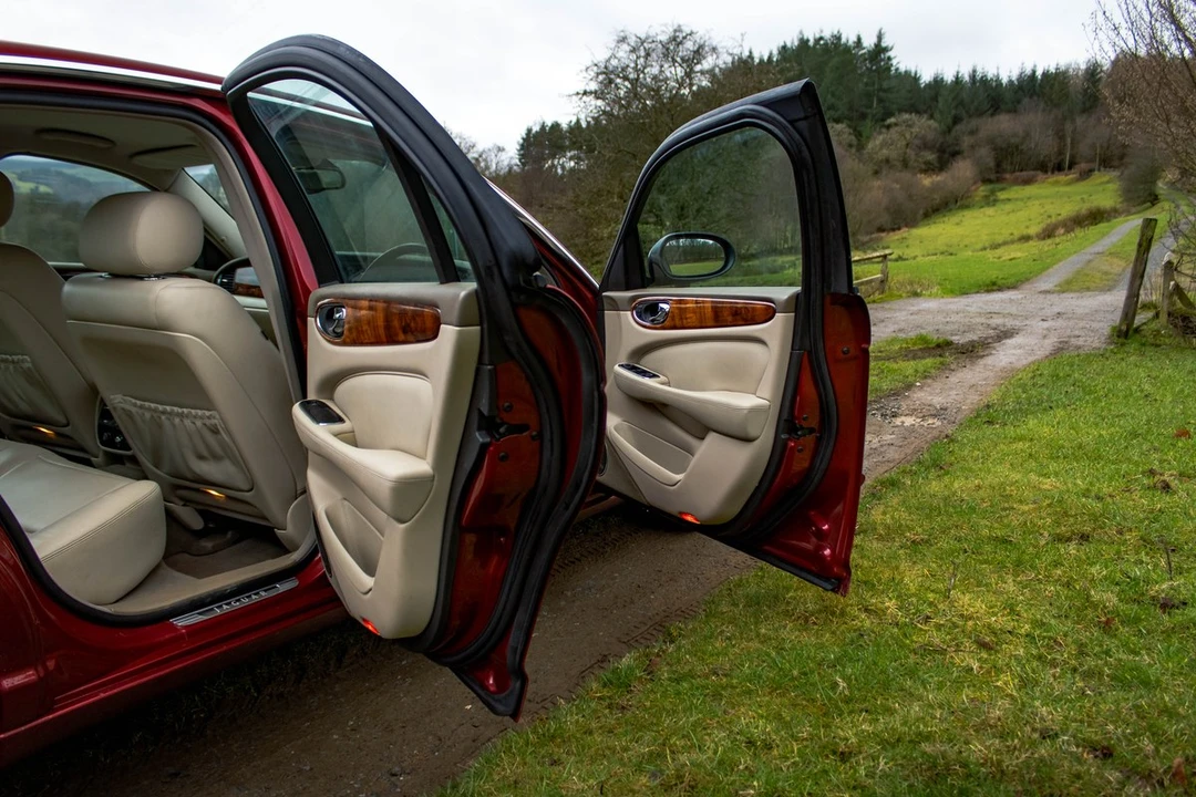 2003 Jaguar X308 XJ - Image 21 of 30