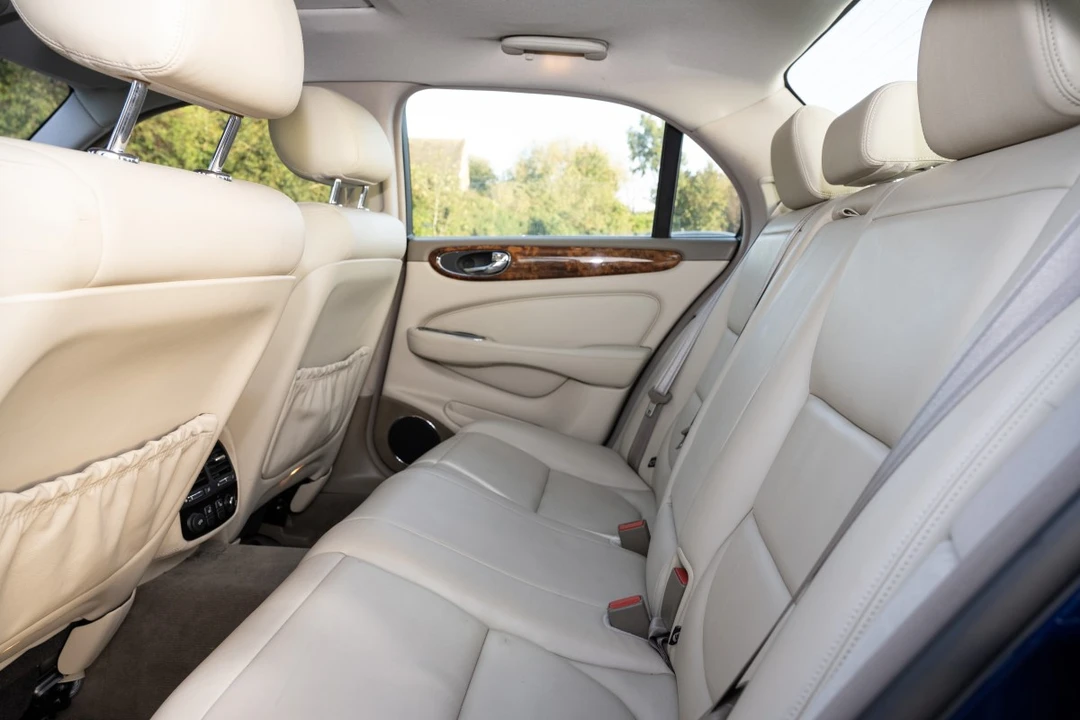 2003 Jaguar X308 XJ - Image 19 of 30