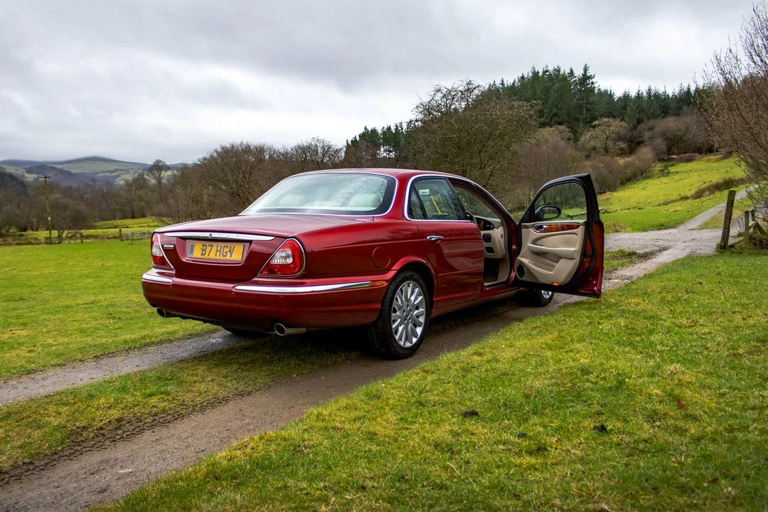 2003 Jaguar X308 XJ - Image 16 of 30