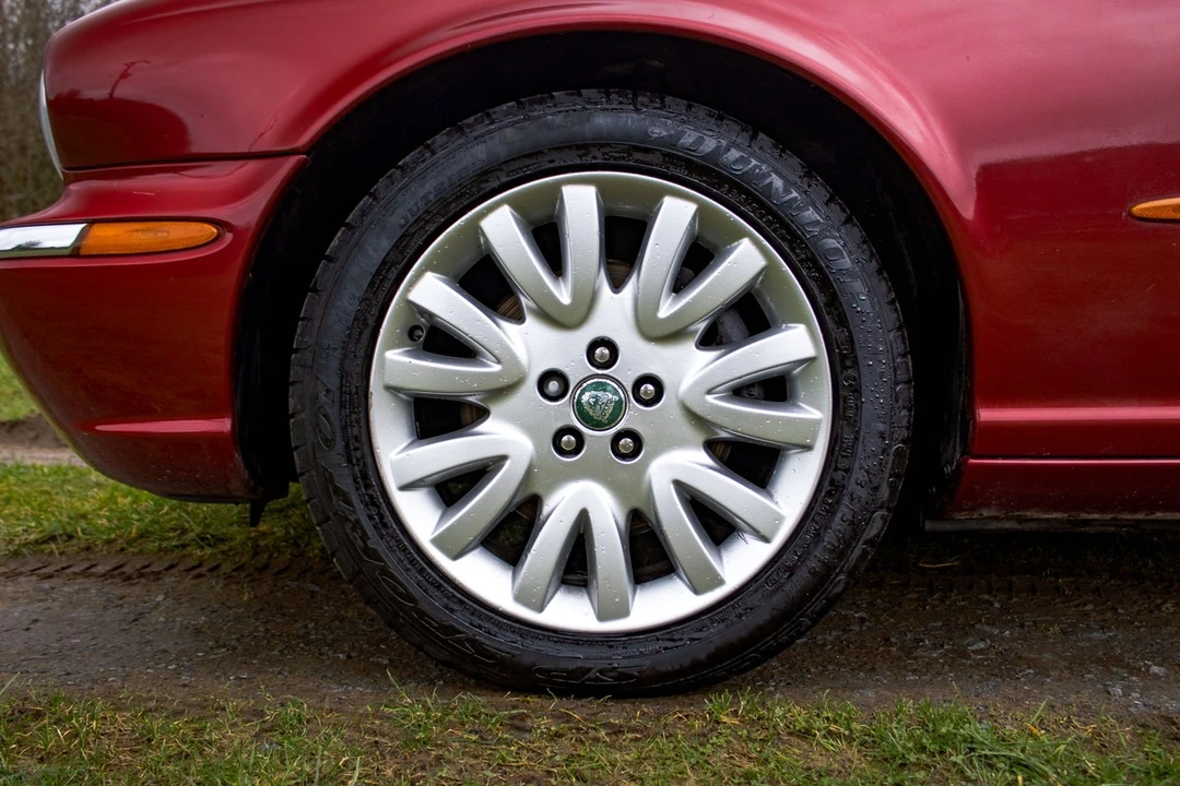2003 Jaguar X308 XJ - Image 20 of 30