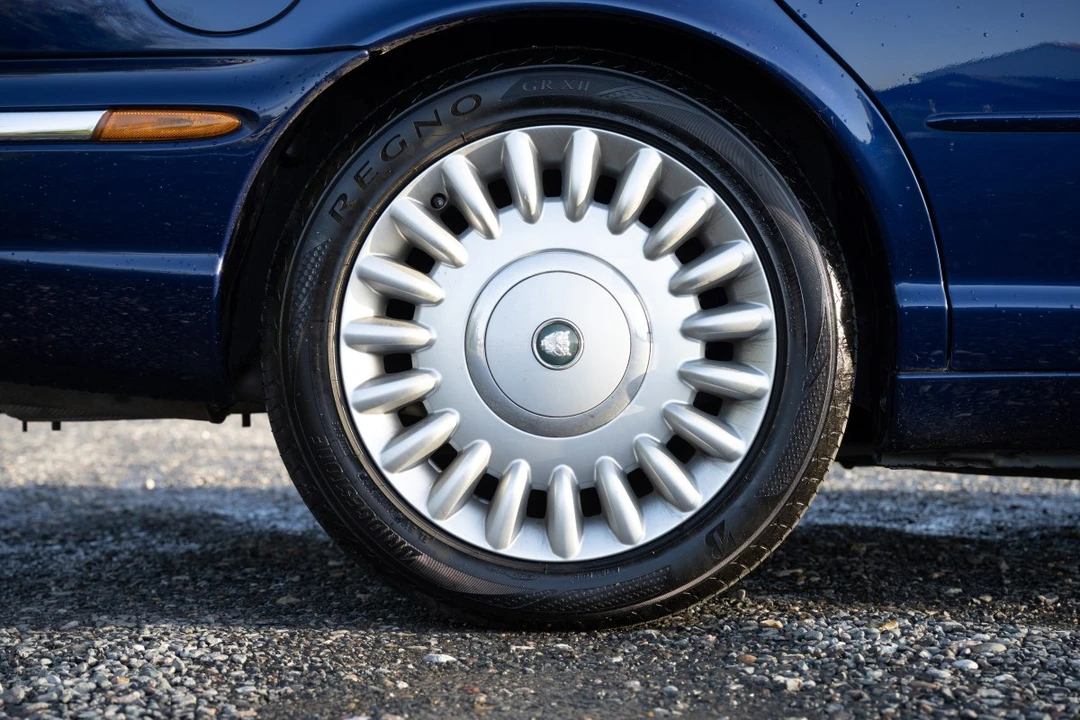 2003 Jaguar X308 XJ - Image 15 of 30